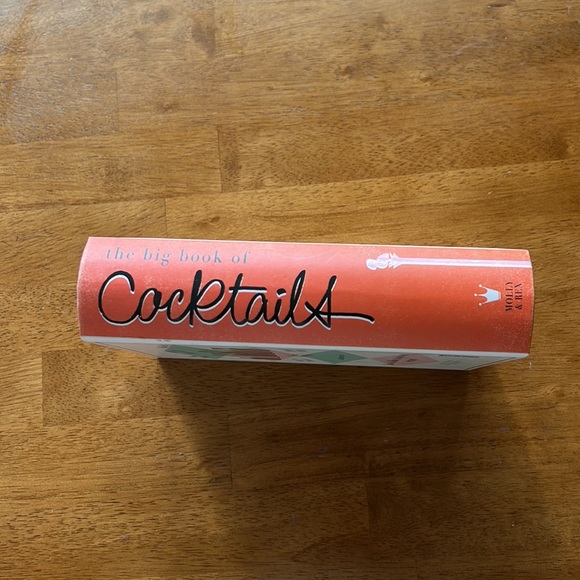 The Big Book of Cocktails box Molly and Rex - Picture 7 of 7